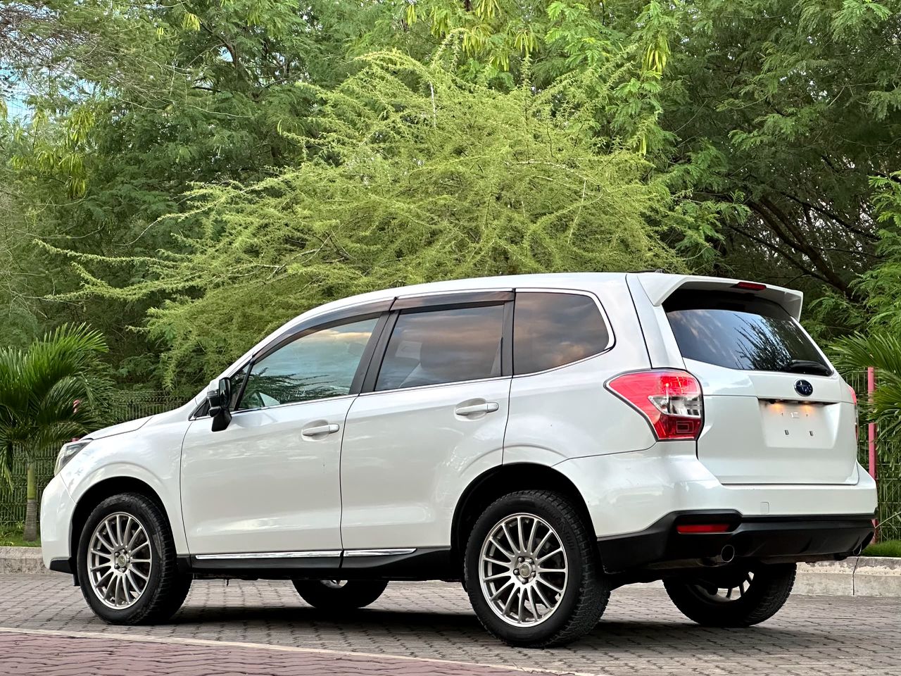 SUBARU FORESTER thumbnail 11